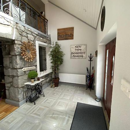 Salmon Weir Lodge コング エクステリア 写真