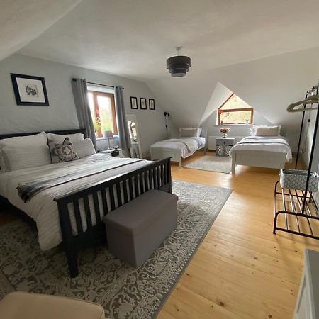 Salmon Weir Lodge コング エクステリア 写真